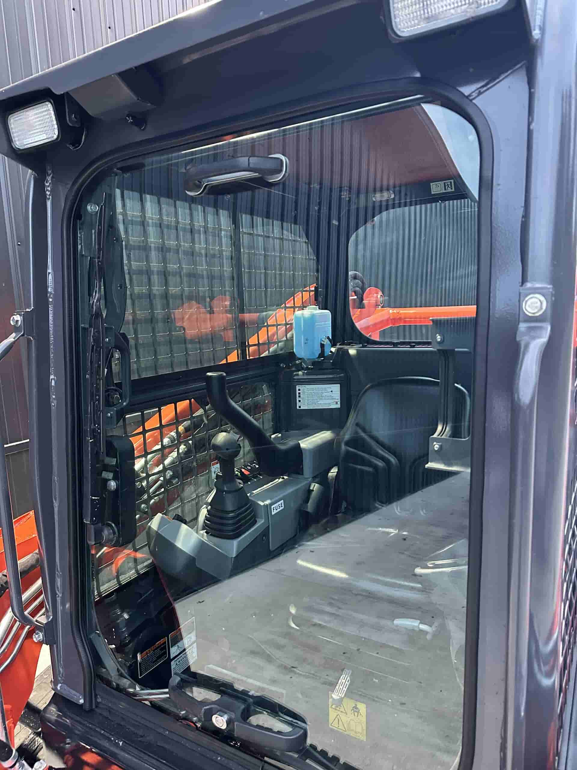 2022 KUBOTA SVL65-2
